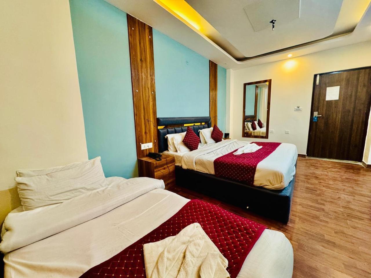 Royal Majestic View Point Lodge Манали Экстерьер фото