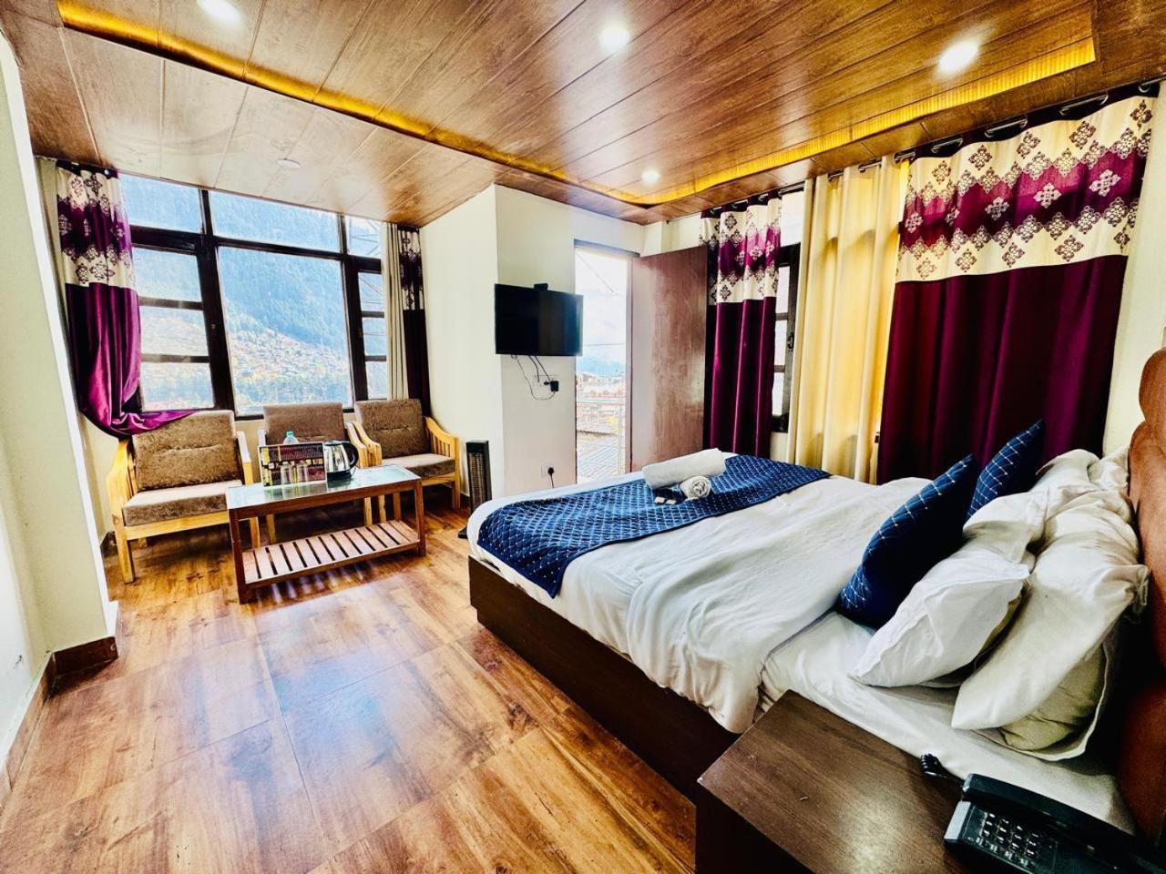 Royal Majestic View Point Lodge Манали Экстерьер фото