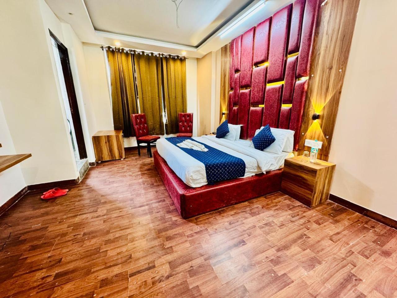 Royal Majestic View Point Lodge Манали Экстерьер фото
