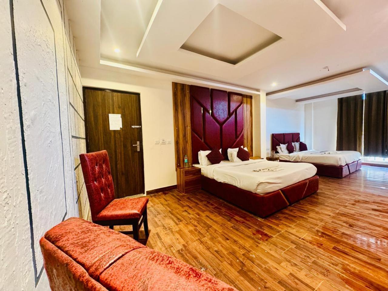 Royal Majestic View Point Lodge Манали Экстерьер фото